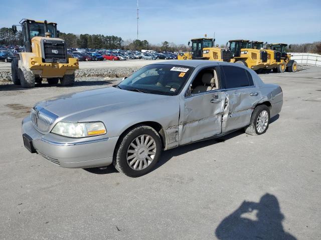 2003 Lincoln Town Car Executive