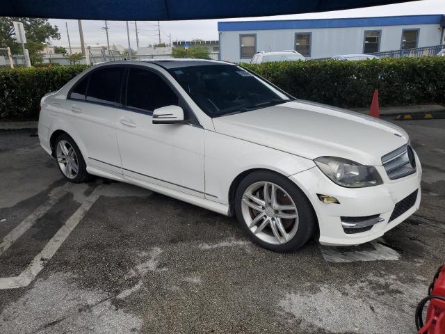 VIN WDDGF8AB9DR294002 2013 Mercedes-Benz C-Class, 3... no.4