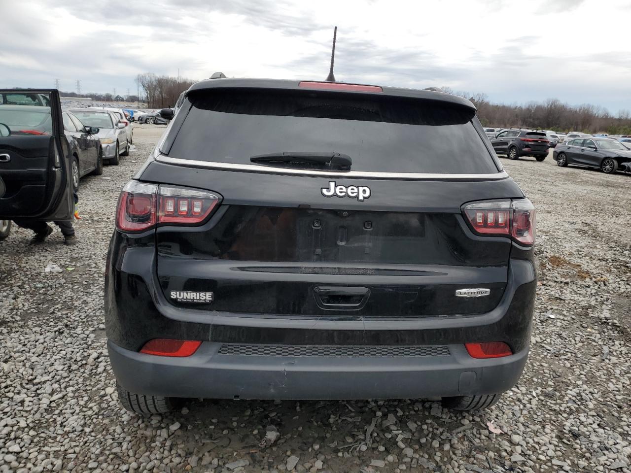 Lot #2378587018 2017 JEEP COMPASS LA