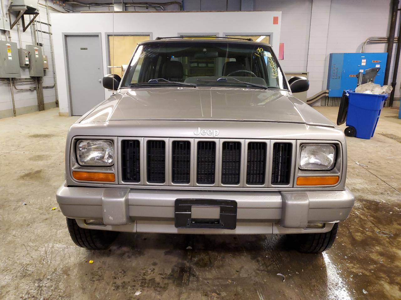 1J4FF58S9YL123201 2000 Jeep Cherokee Classic