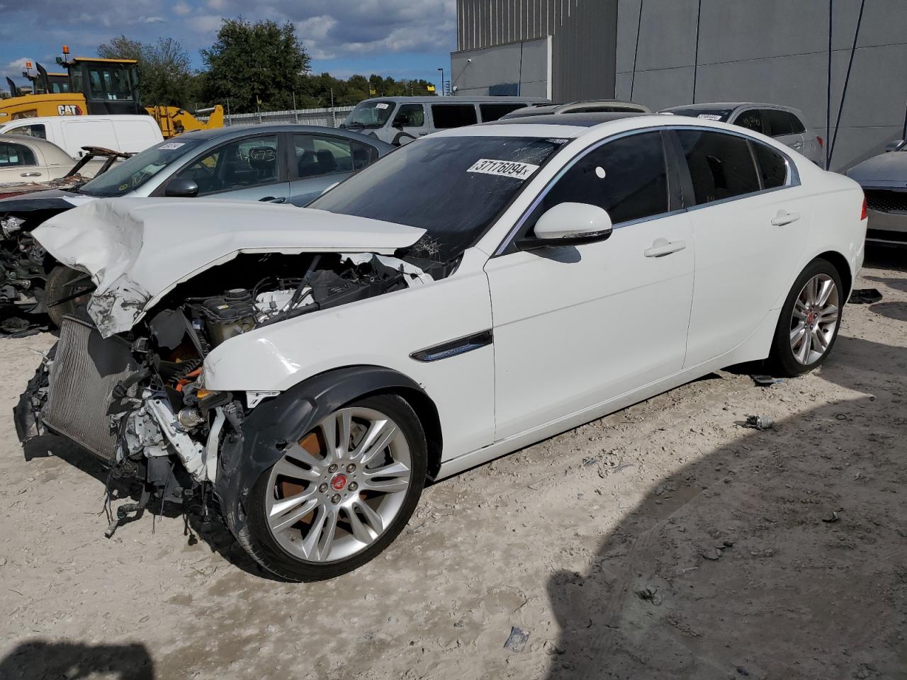 SAJAD4FX5KCP49383 2019 Jaguar Xe Premium