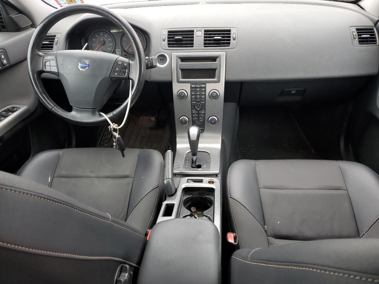 yv1390ms4a2490246 YV1390MS4A2490246 2010 Volvo S40 2.4I