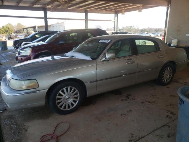 2004 Lincoln Town Car Executive