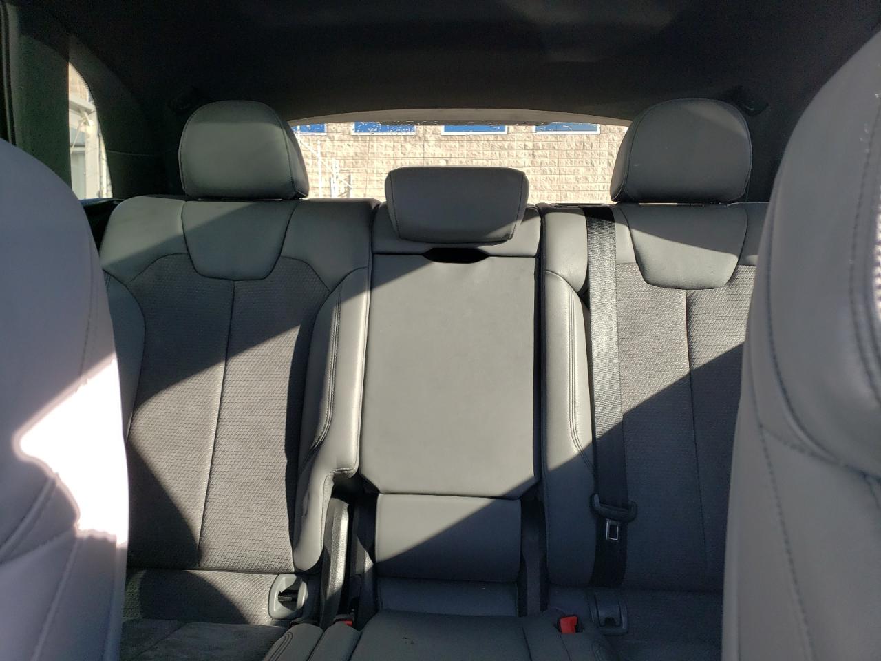 WA1A4AFY6J2161853 2018 Audi Sq5 Premium Plus