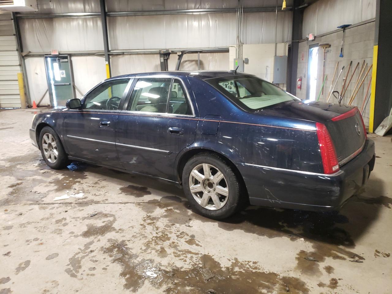 1G6KD57YX7U183077 2007 Cadillac Dts