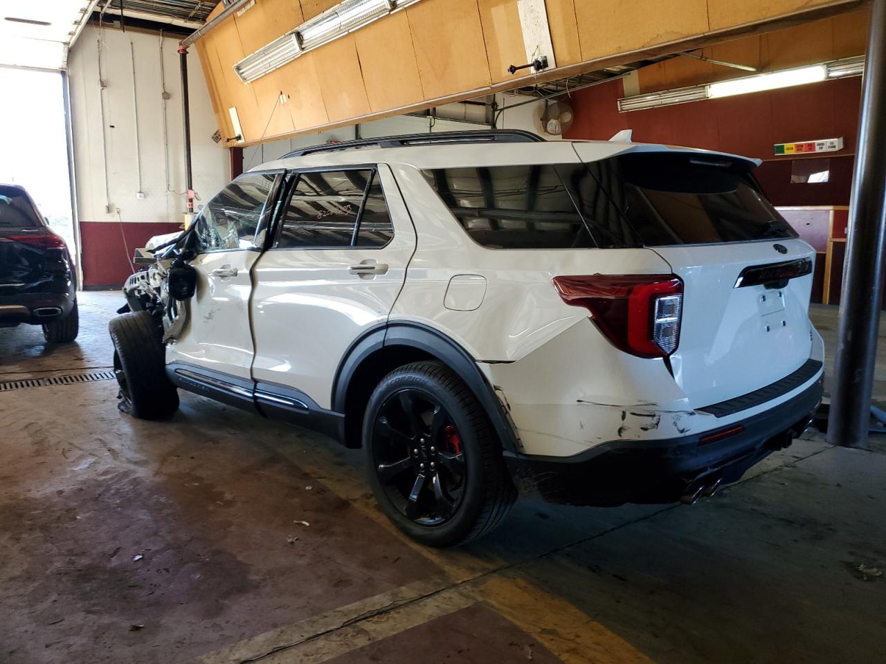 2023 Ford Explorer St vin: 1FM5K8GC9PGA42680