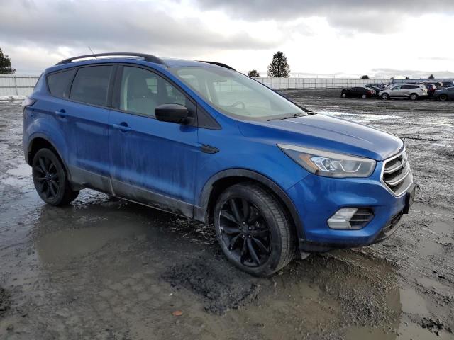 1FMCU9G96HUB82118 Ford ESCAPE SE