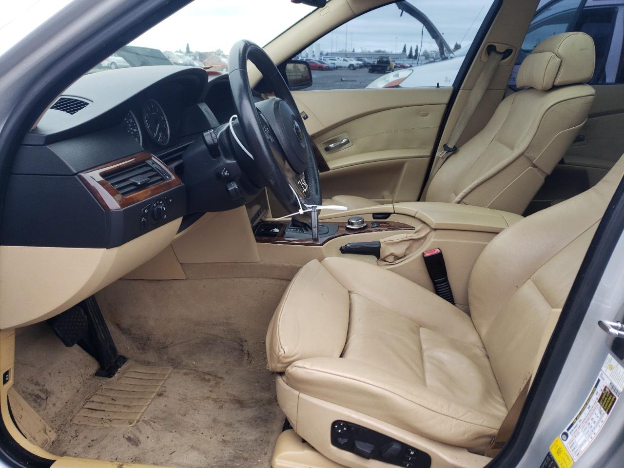 WBANN73557CN04430 2007 BMW 530 Xit