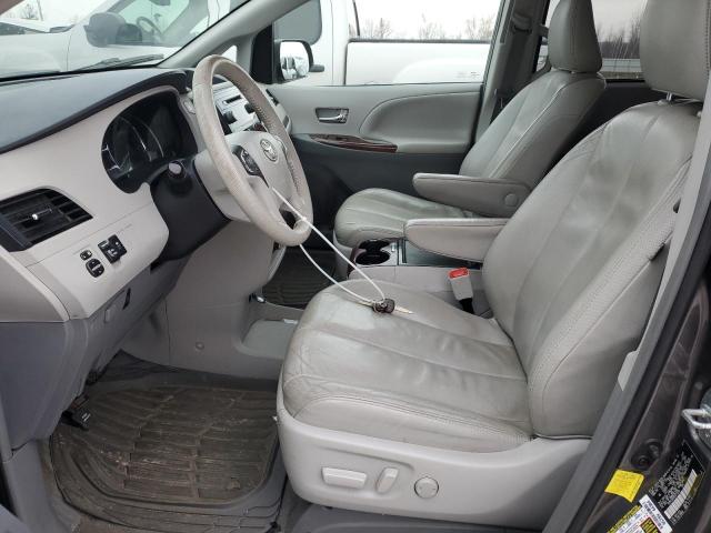 2012 Toyota Sienna - Image 7