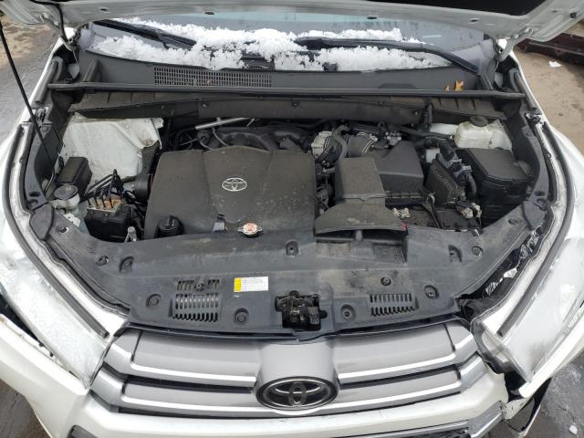 VIN 5TDJZRFH8KS622065 2019 Toyota Highlander, SE no.12