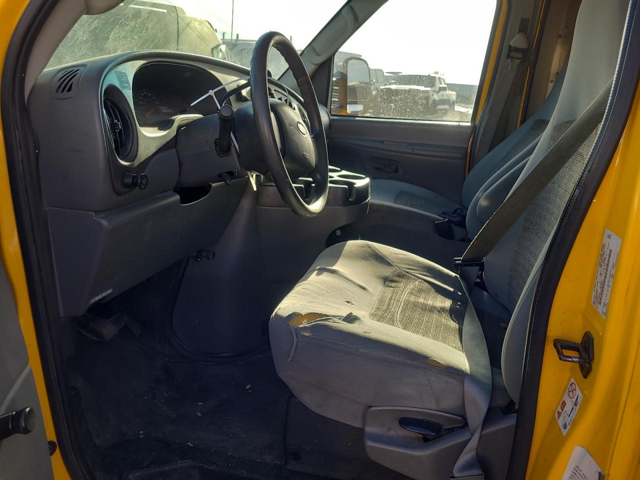 1FDWE35LX5HB05648 2005 Ford Econoline E350 Super Duty Cutaway Van