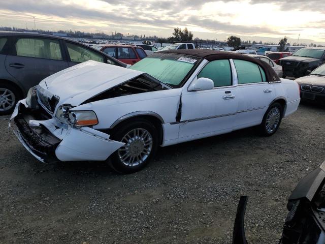 2010 Lincoln Town Car Signature Limited