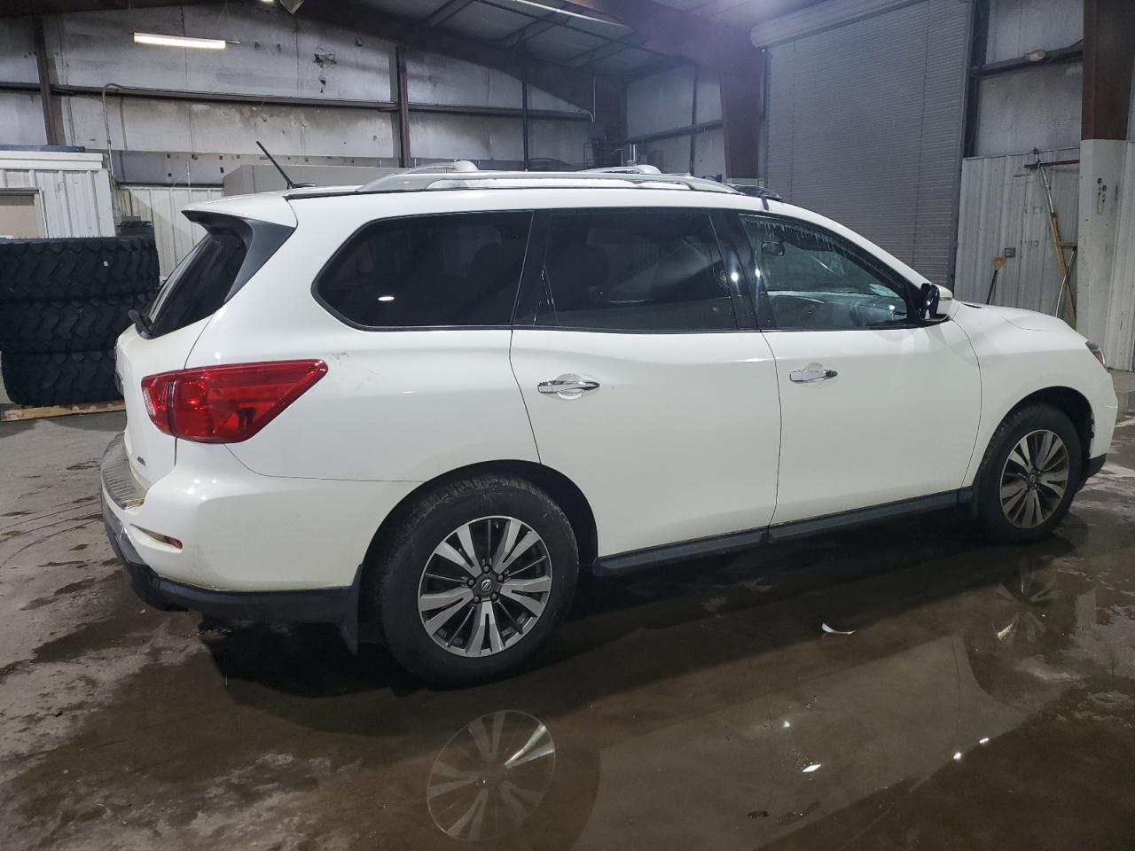 2017 Nissan Pathfinder S vin: 5N1DR2MM9HC607066