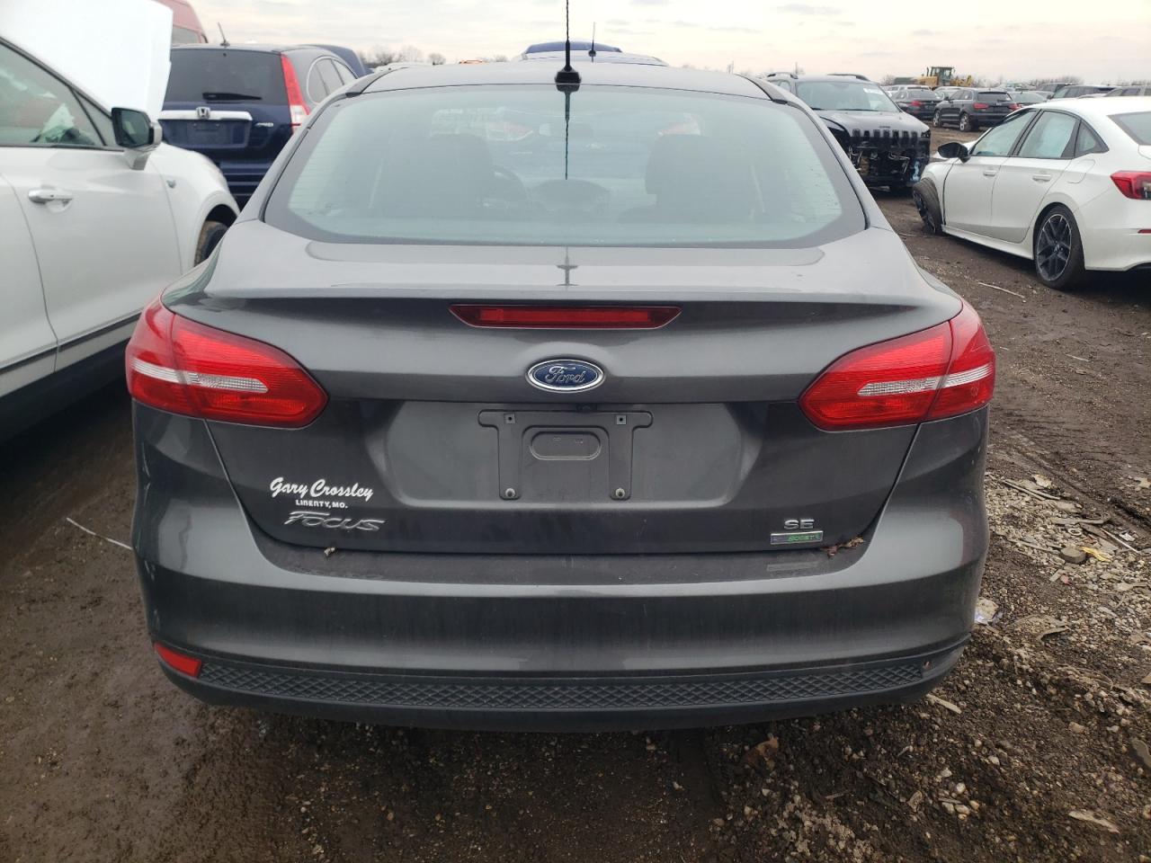 VIN: 1FADP3FE5JL260000 2018 FORD FOCUS