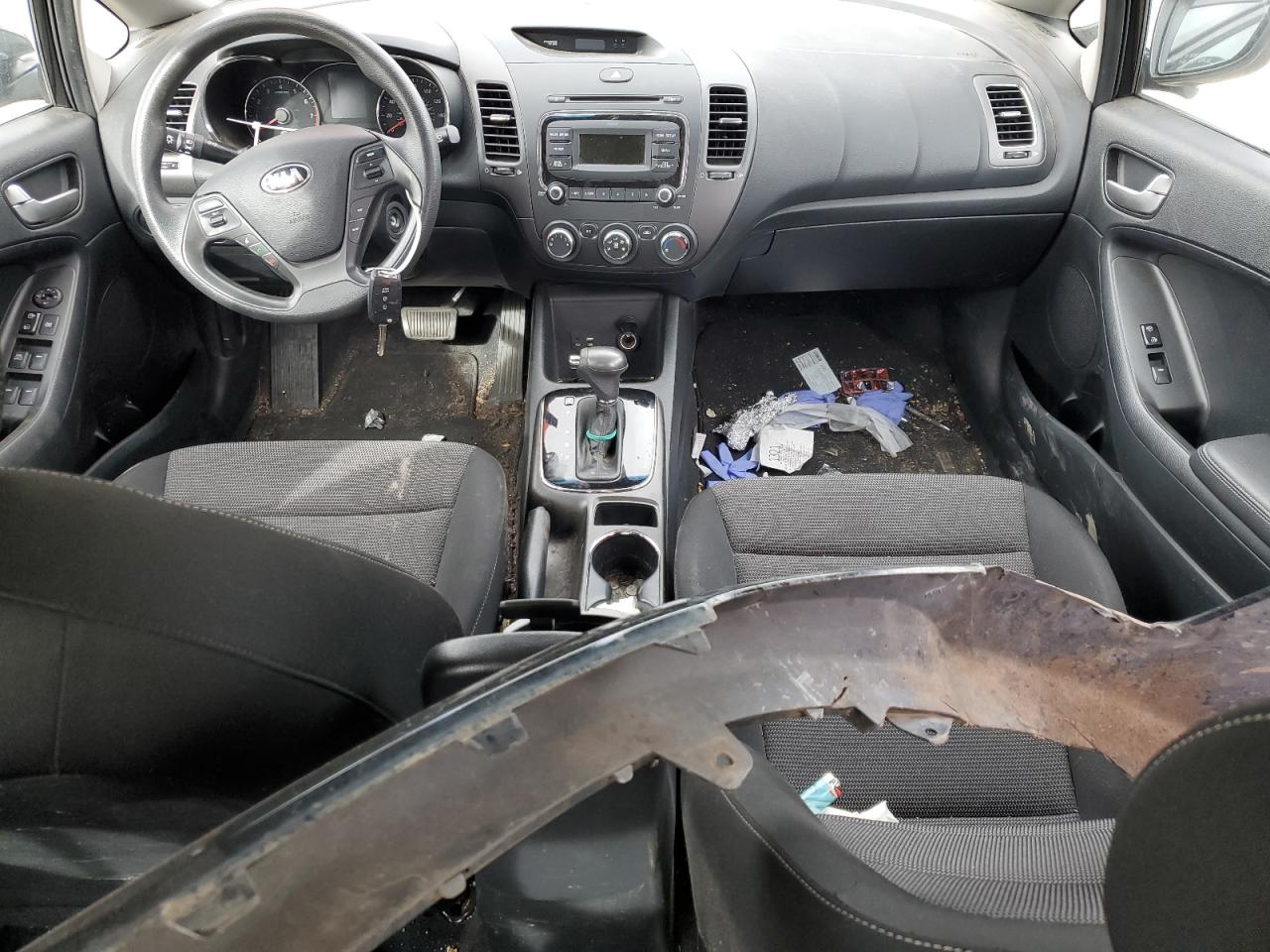 3KPFK4A72HE028666 2017 Kia Forte Lx