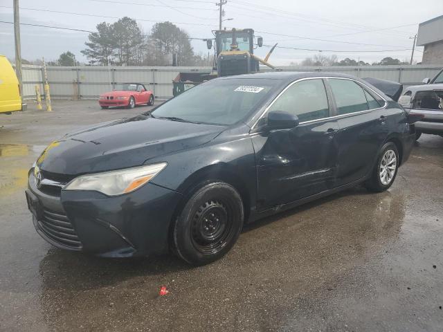 Lot #2395075820 2015 TOYOTA CAMRY LE salvage car