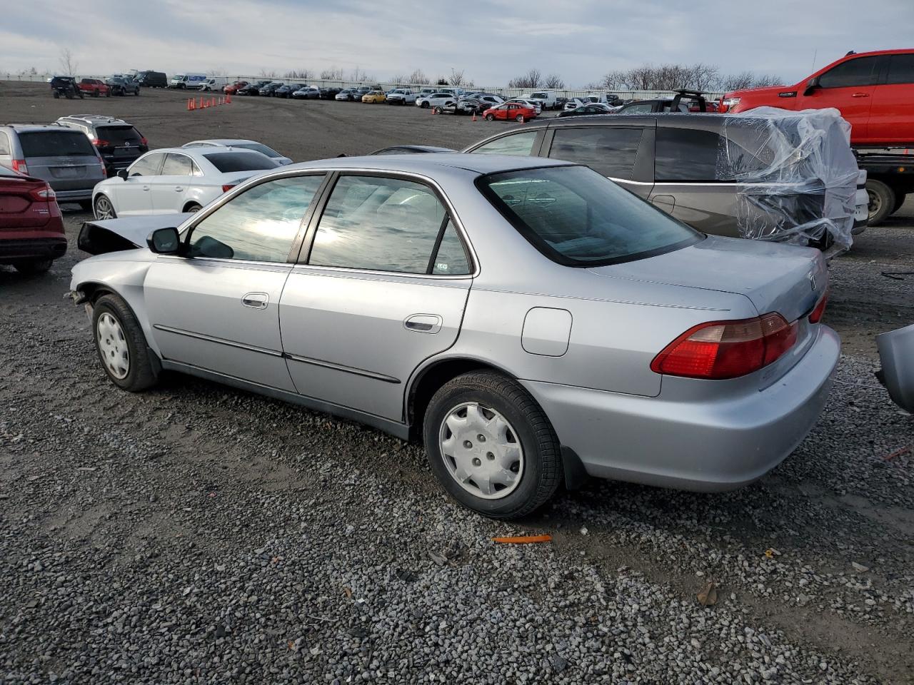 1HGCG5647YA076256 2000 Honda Accord Lx