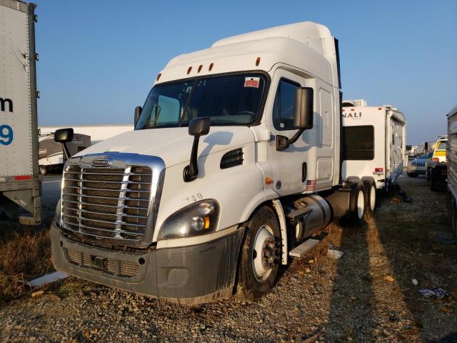 Lot #2329882814 2017 FREIGHTLINER CASCADIA 1 salvage car