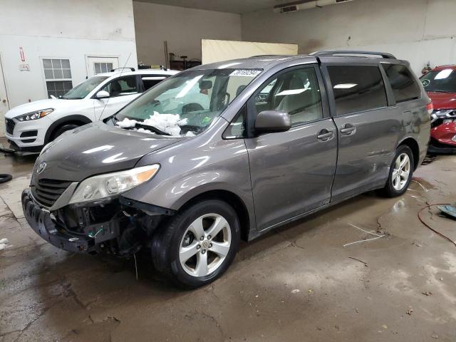 Lot #2438752483 2012 TOYOTA SIENNA LE salvage car