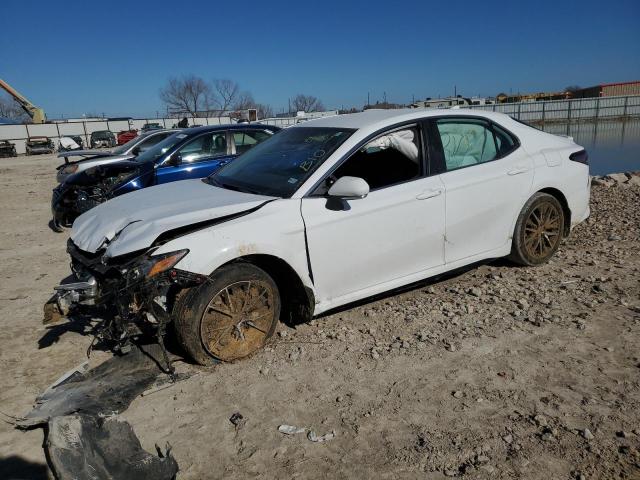 Lot #2421555017 2023 TOYOTA CAMRY SE N salvage car