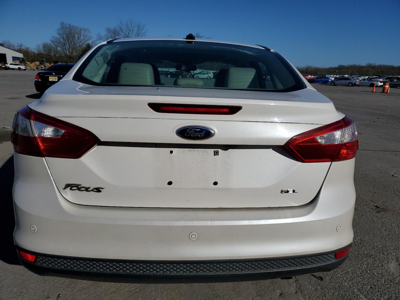 1FAHP3H2XCL445036 2012 Ford Focus Sel