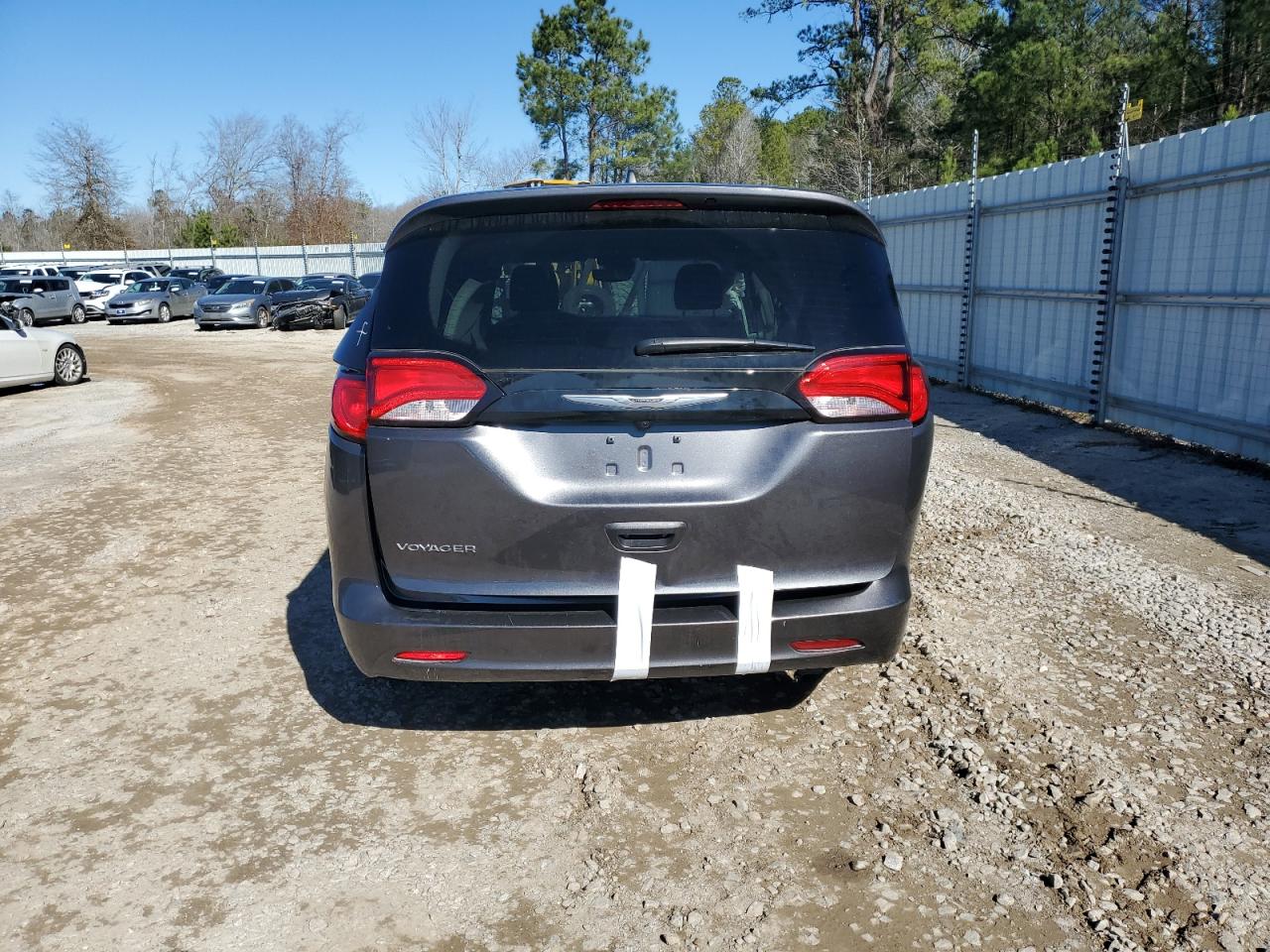 Lot #2369360683 2023 CHRYSLER VOYAGER LX