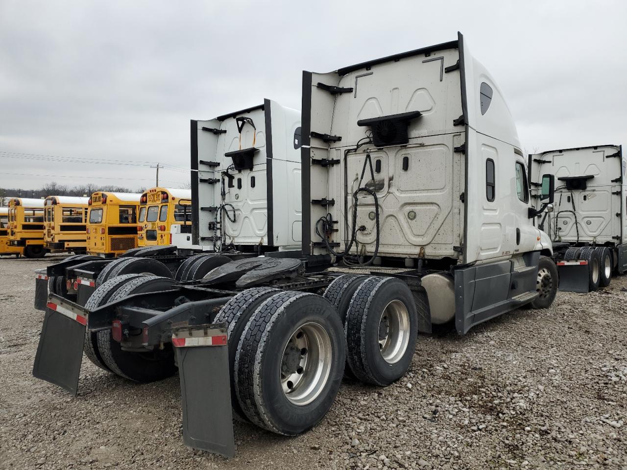 Lot #2381271005 2018 FREIGHTLINER CASCADIA 1