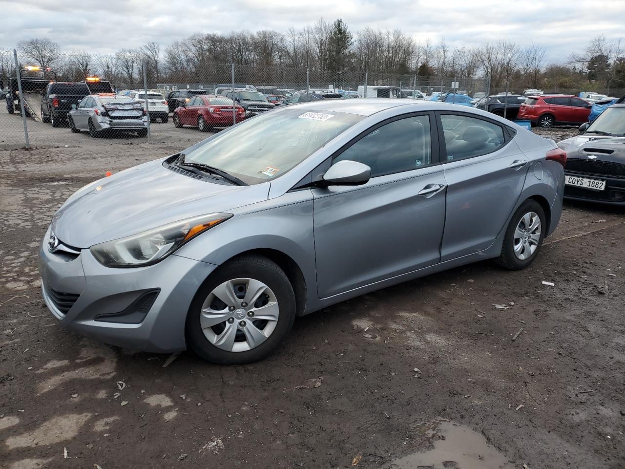 Lot #2935992814 2016 HYUNDAI ELANTRA SE