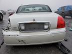 Lot #3029348805 2004 LINCOLN TOWN CAR U