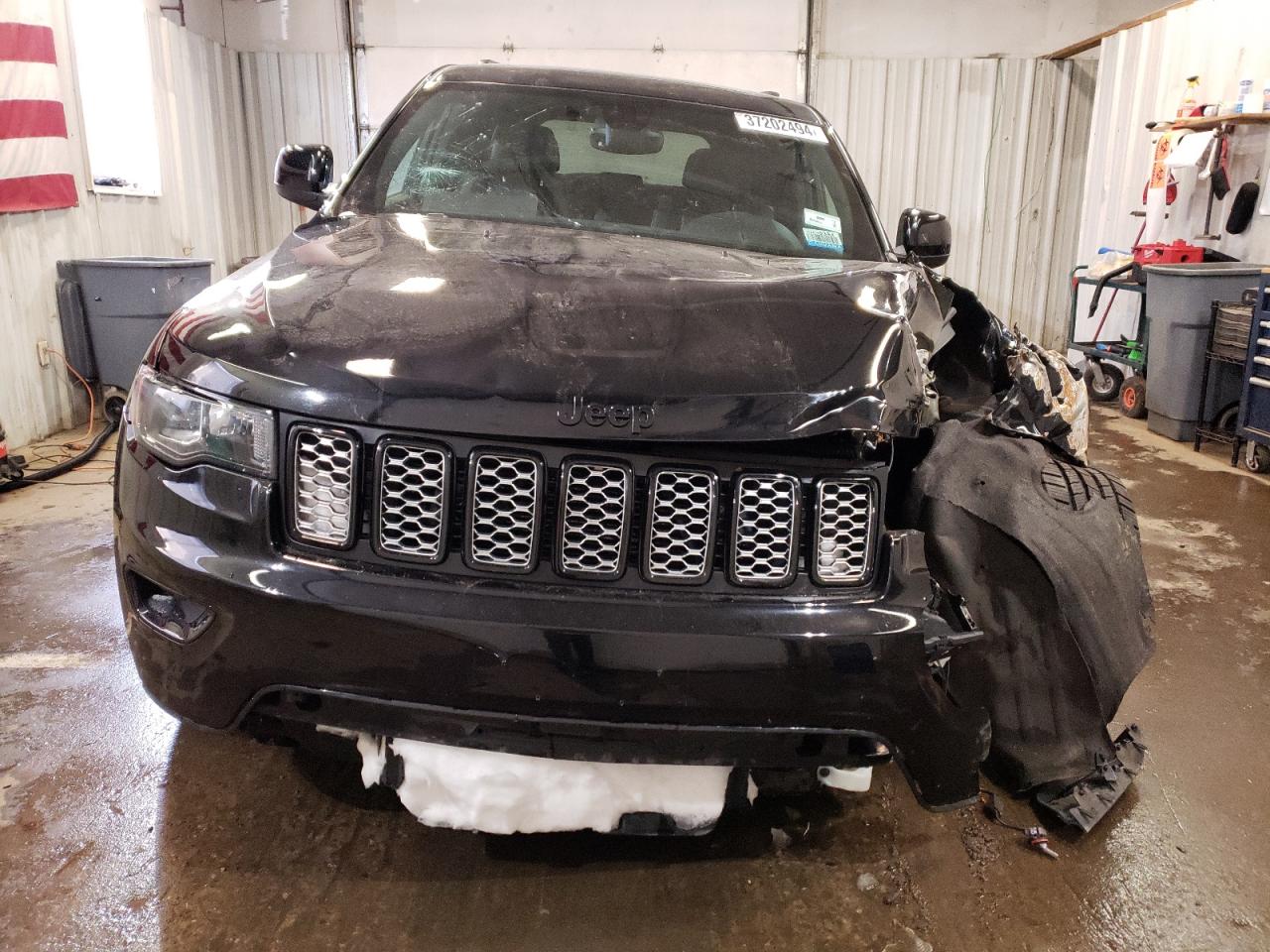 2018 Jeep Grand Cherokee Laredo vin: 1C4RJFAG5JC217806