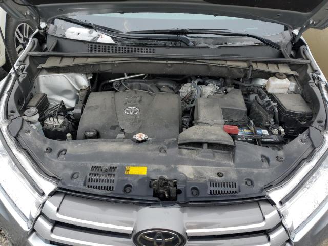 VIN 5TDJZRFH3KS941437 2019 Toyota Highlander, SE no.11