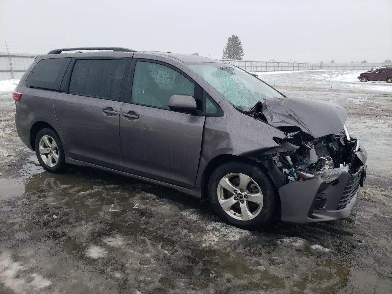 2019 TOYOTA SIENNA LE 3.5L  6(VIN: 5TDKZ3DC3KS012793