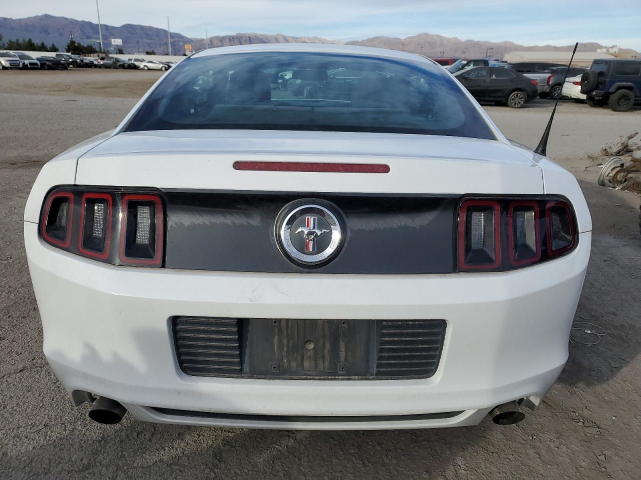 2014 Ford Mustang vin: 1ZVBP8AM9E5242684