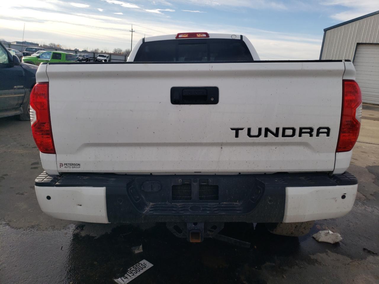 VIN: 5TFUY5F15KX820785 2019 TOYOTA TUNDRA