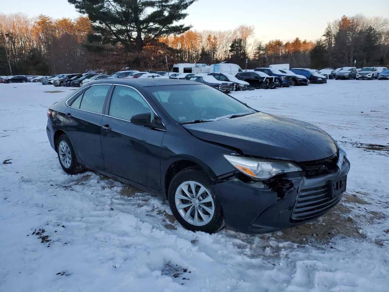 2016 Toyota Camry Le vin: 4T4BF1FK7GR556512