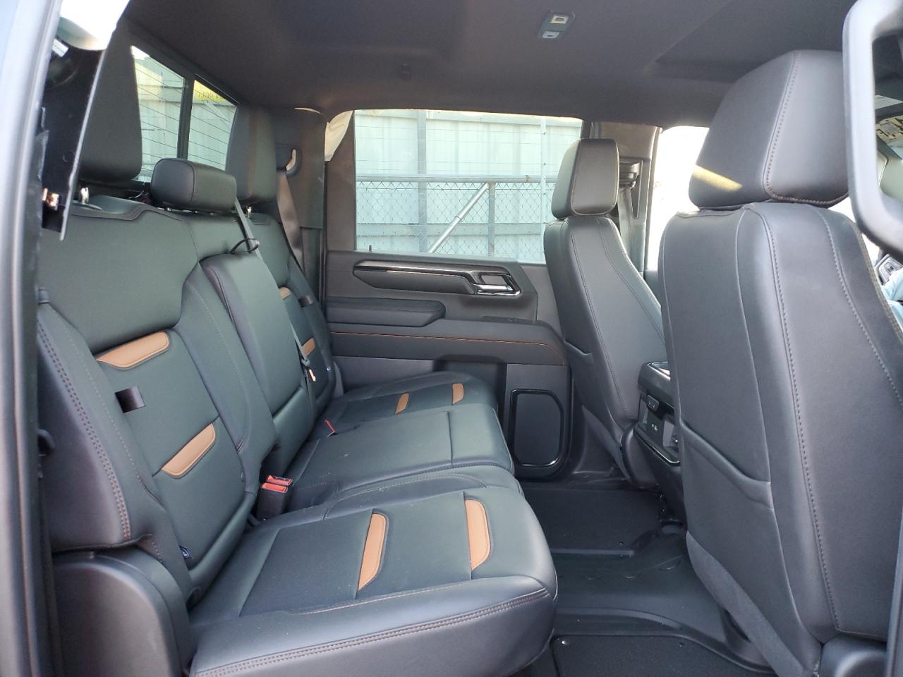 GMC SIERRA K2500 AT4