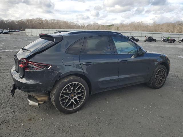 VIN WP1AA2A58HLB06907 2017 Porsche Macan no.3