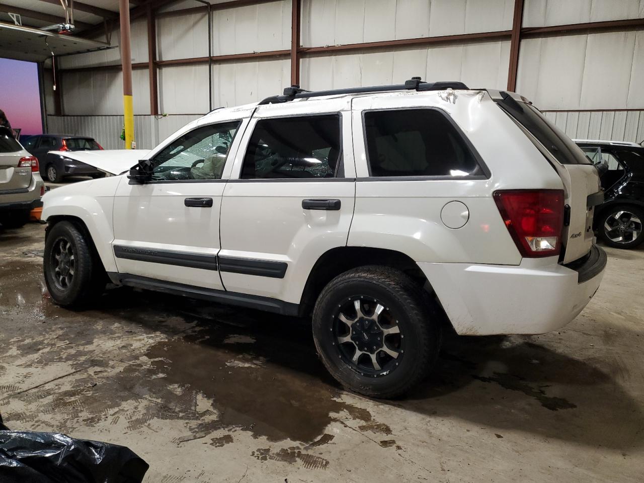 1J4GR48K05C561381 2005 Jeep Grand Cherokee Laredo