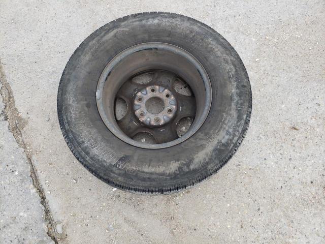 2005 Chevrolet Express - Image 13