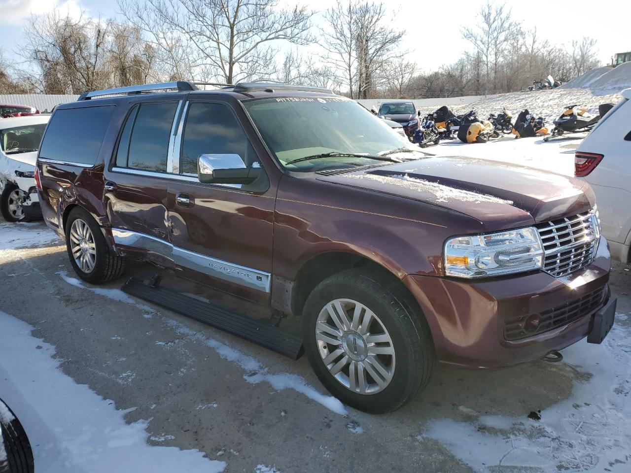 5LMJJ3J5XBEJ02353 2011 Lincoln Navigator L