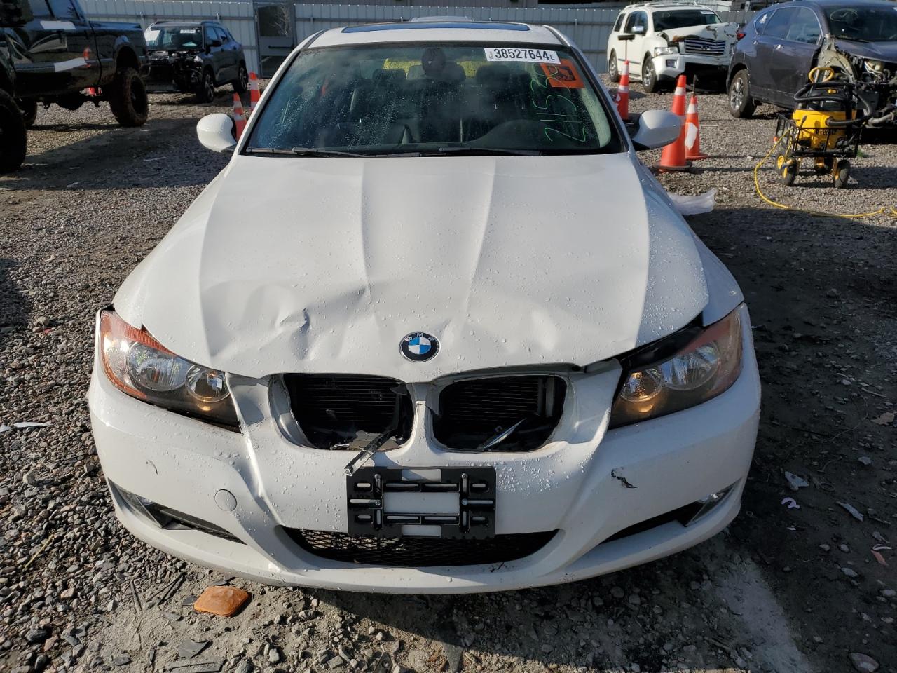 WBAPH7C51BE683336 2011 BMW 328 I