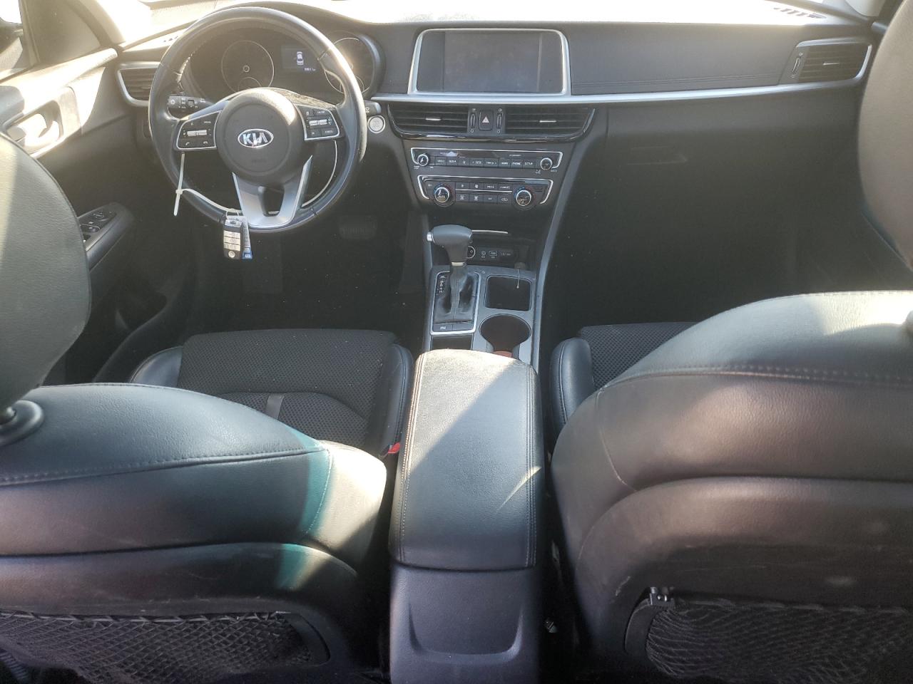 5XXGT4L3XKG366245 2019 Kia Optima Lx