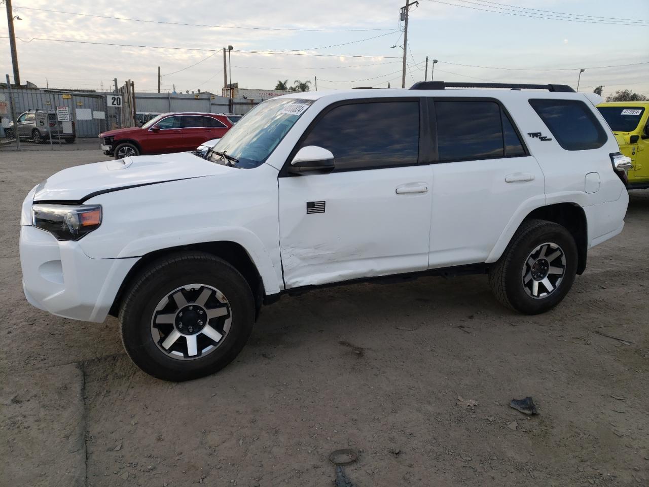 VIN: JTEBU5JR1L5800008 2020 TOYOTA 4RUNNER