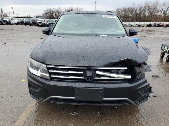 2018 VOLKSWAGEN TIGUAN SE 3VV3B7AXXJM097770