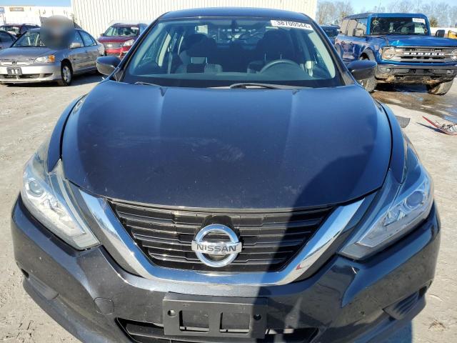 2017 Nissan Altima - Image 5