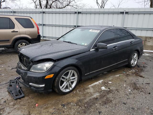 VIN WDDGF8AB2DA832716 2013 Mercedes-Benz C-Class, 3... no.1