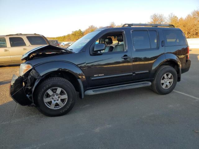 2005 Nissan Pathfinder LE