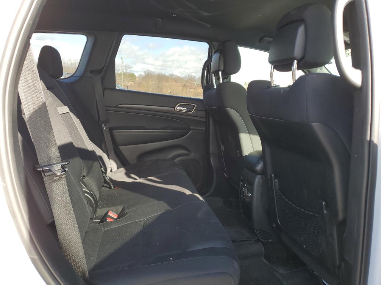 1C4RJFAG3HC875991 2017 Jeep Grand Cherokee Laredo