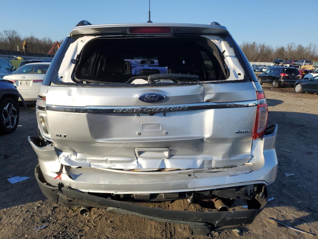 1FMHK8D85BGA70773 2011 Ford Explorer Xlt