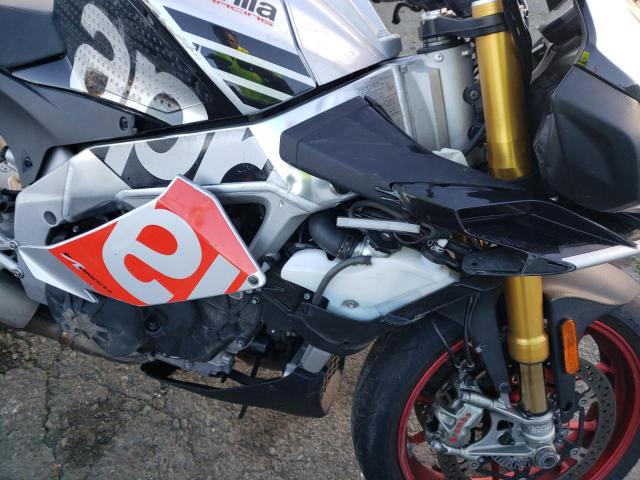 2017 APRILIA TUONO V4 1 - ZD4KGUA03HS000010